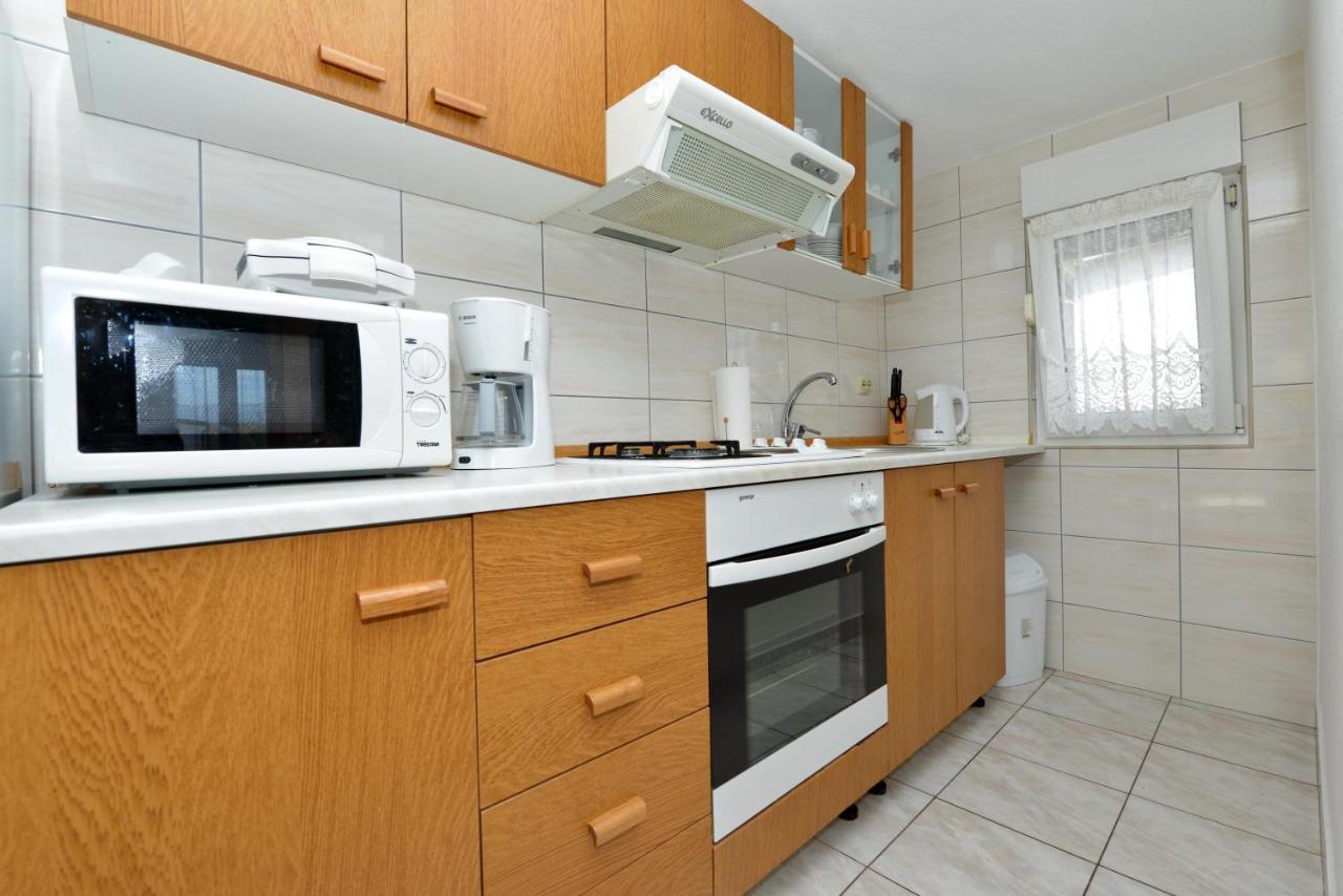 Apartment Nada Vir Exterior photo