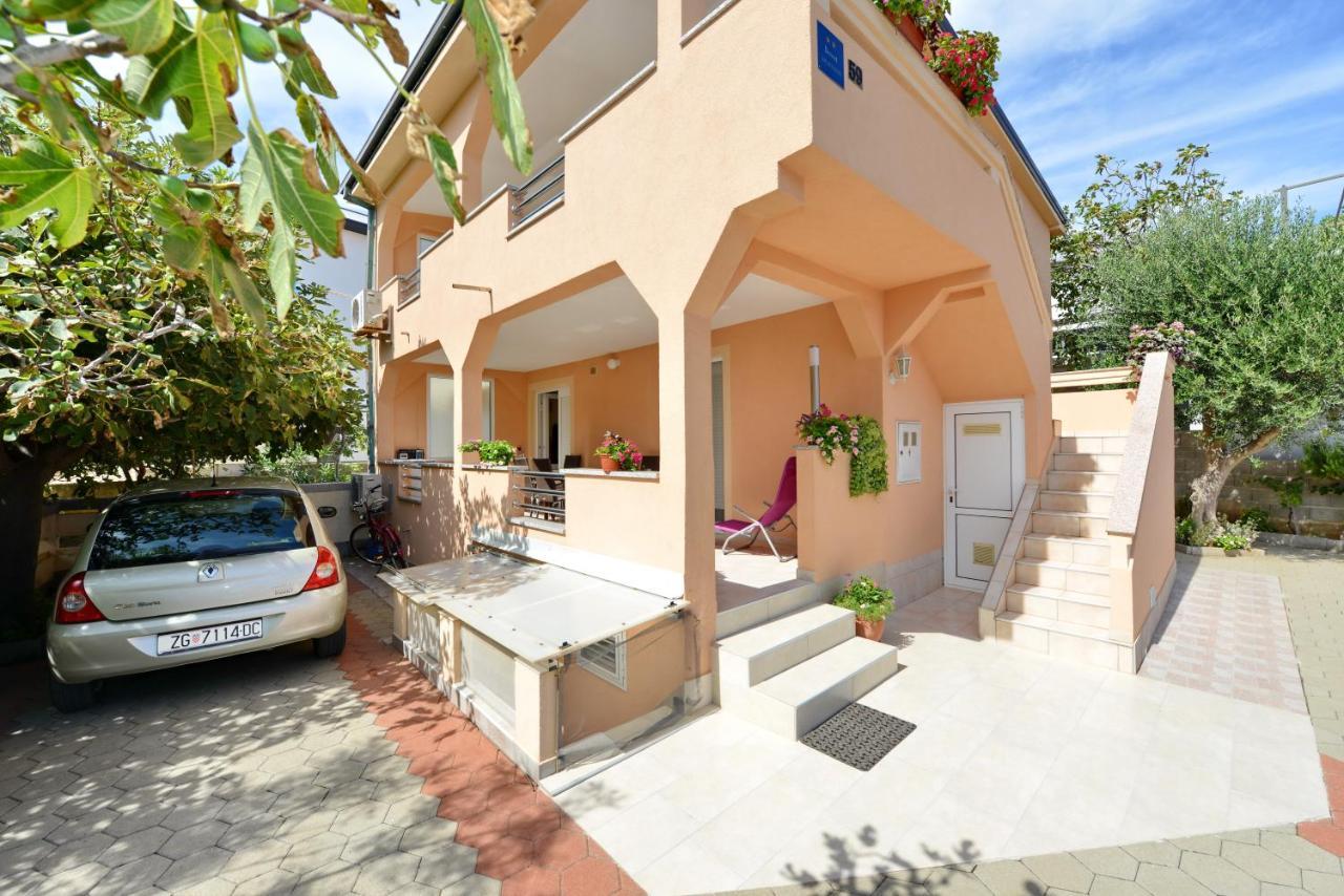 Apartment Nada Vir Exterior photo