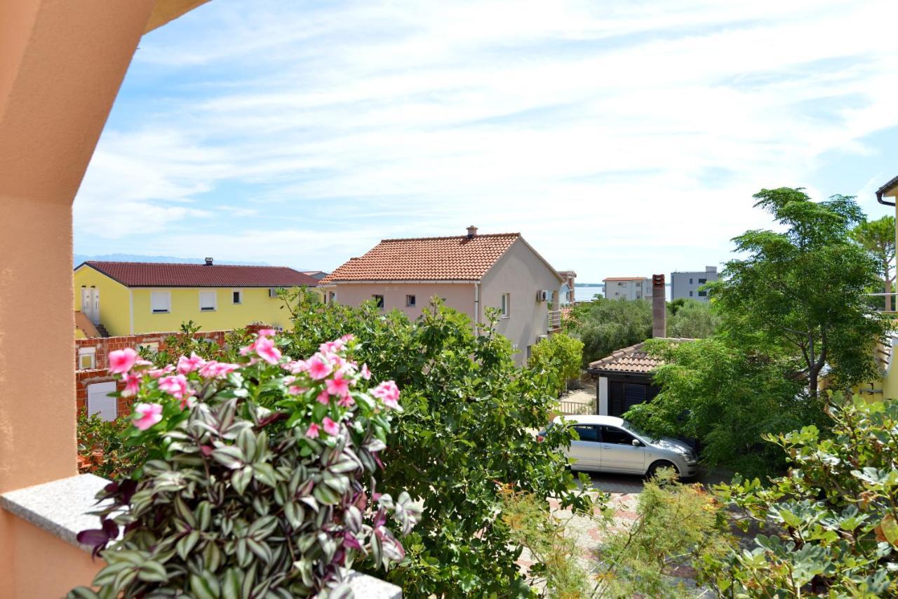 Apartment Nada Vir Exterior photo