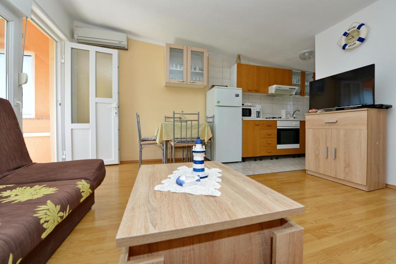 Apartment Nada Vir Exterior photo