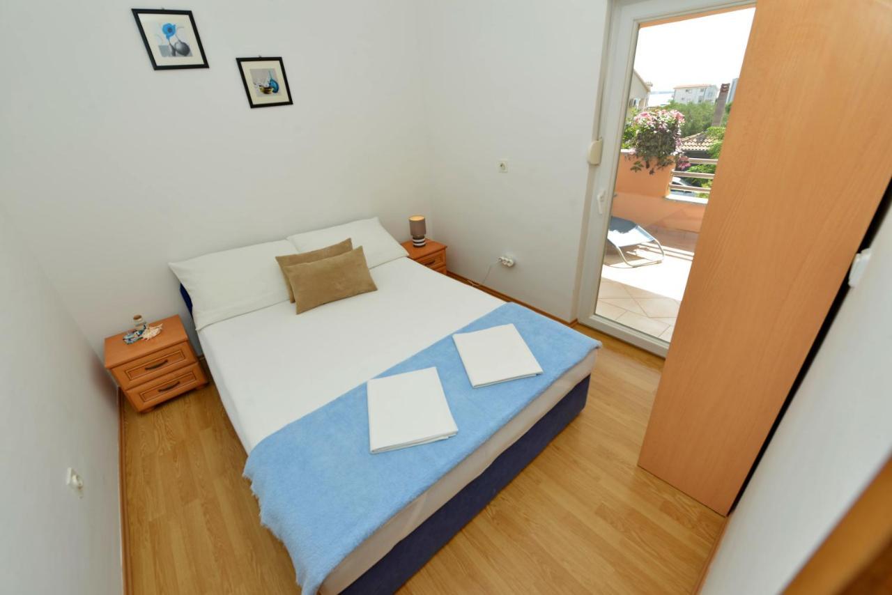Apartment Nada Vir Exterior photo