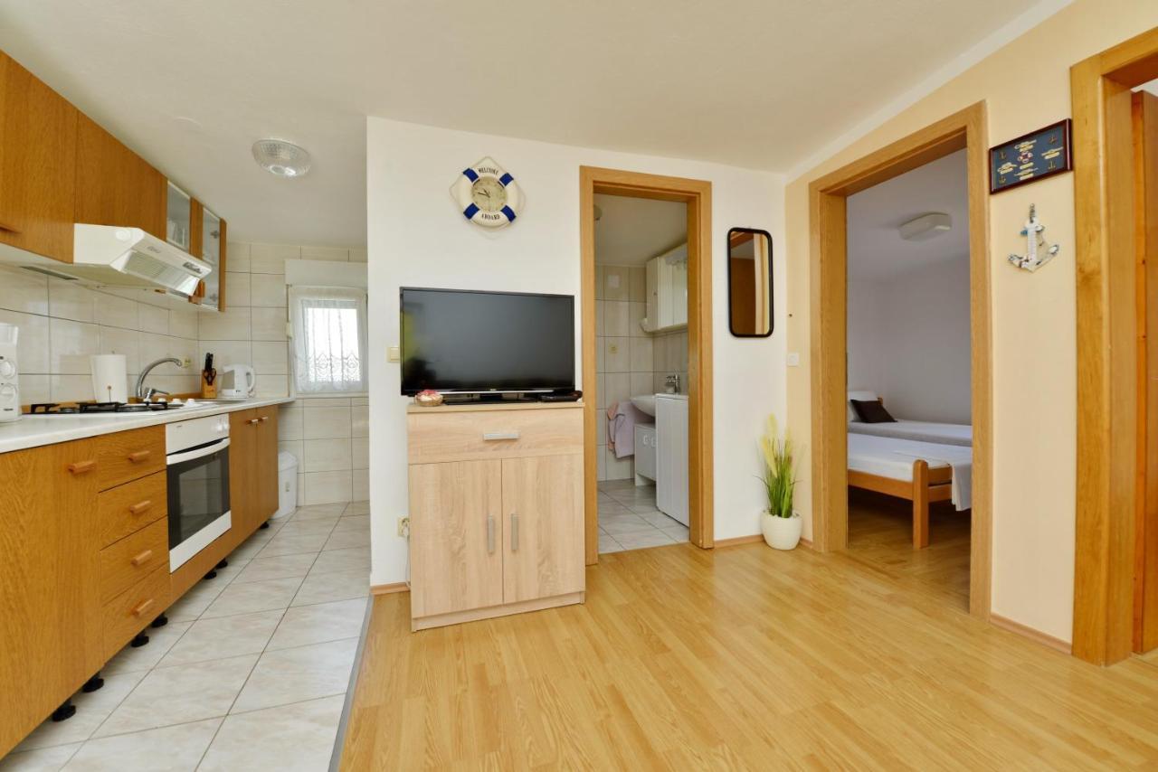 Apartment Nada Vir Exterior photo