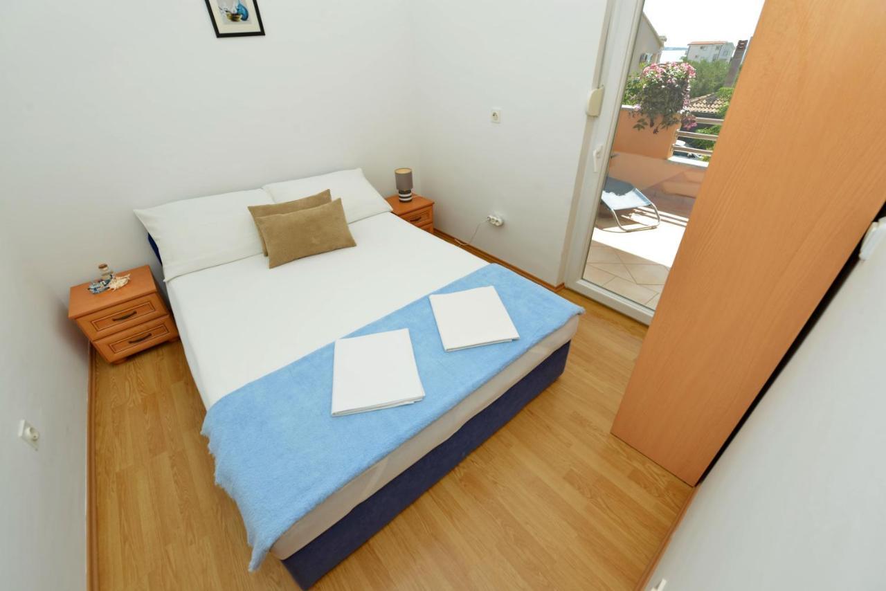 Apartment Nada Vir Exterior photo